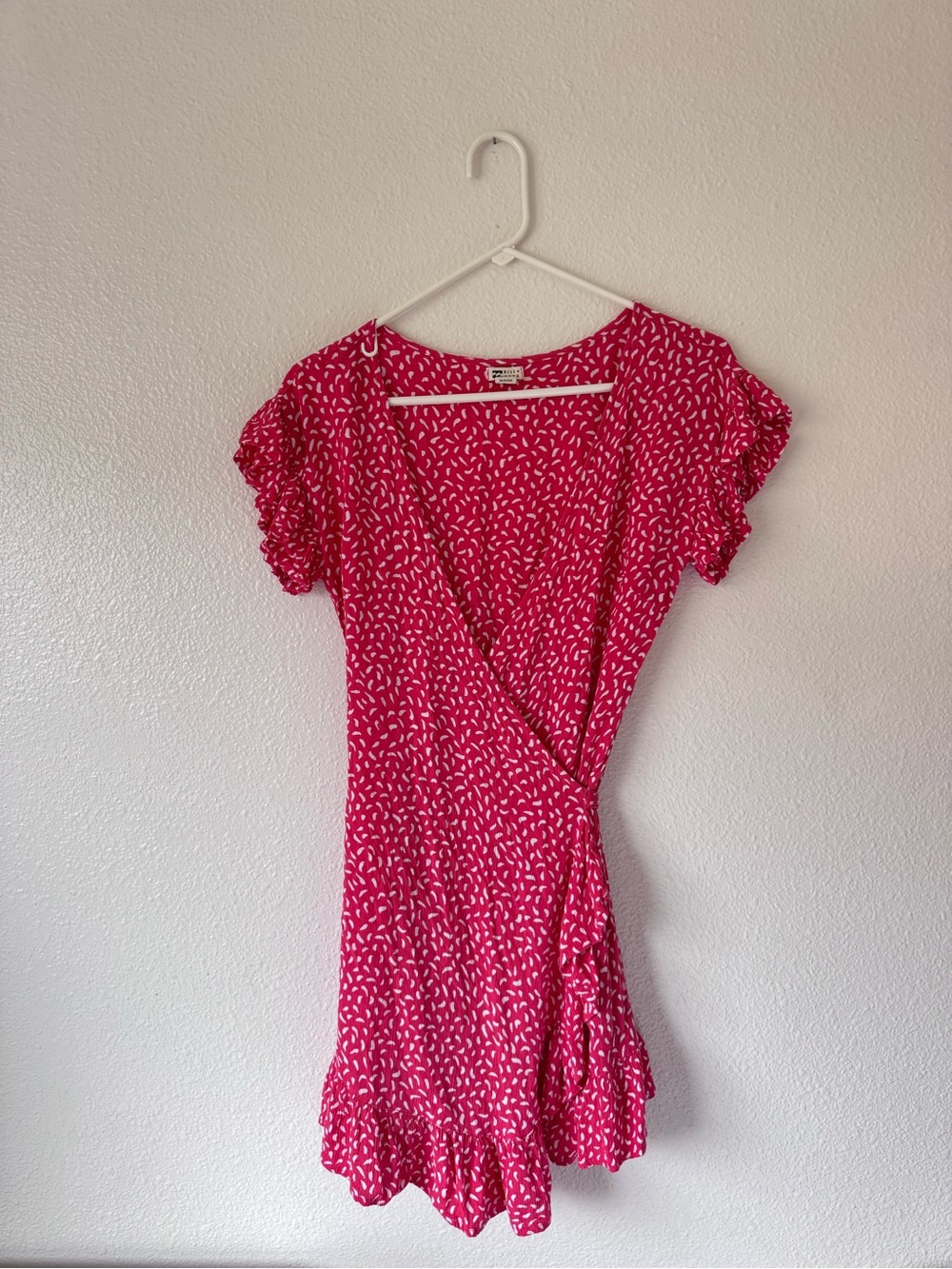 Billabong Pink Wrap Mini Dress XS Ruffle Sleeve Beachy Summer Boho